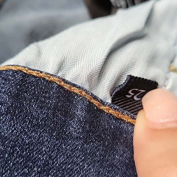 7 For All Mankind Size 25 Gwenevere Dark Wash Skinny Jeans - Picture 12 of 12